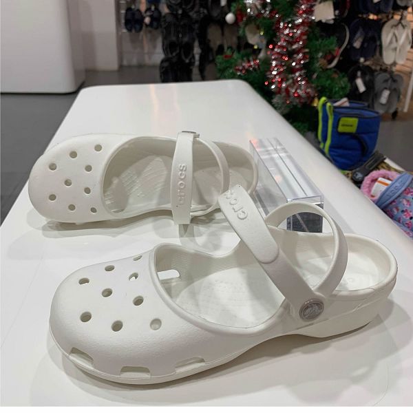 crocs卡駱馳 2022新款 卡琳仙女款平底包頭防滑沙灘涼鞋