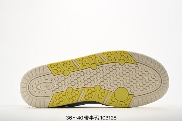 adidas originals Treziod 2023新款 2000系列三葉草女款板鞋