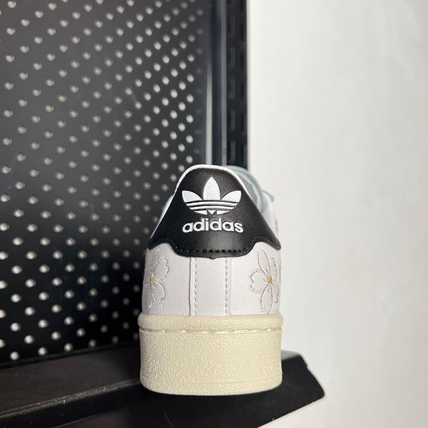 Adidas Superstar 2023新款 三葉草紫外線變色刺繡櫻花男女款板鞋