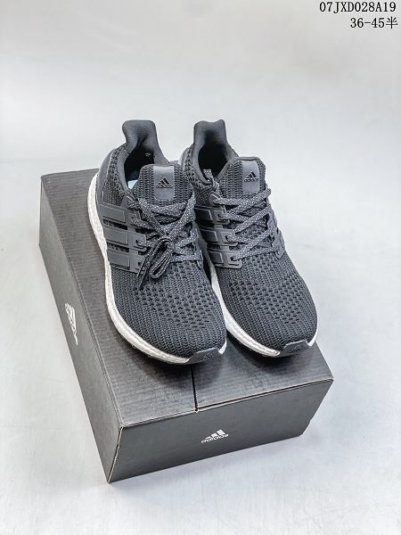 Adidas Ultra Boost Triple Black UB4.0 情侶款爆米花織物鞋面休閒運動鞋 