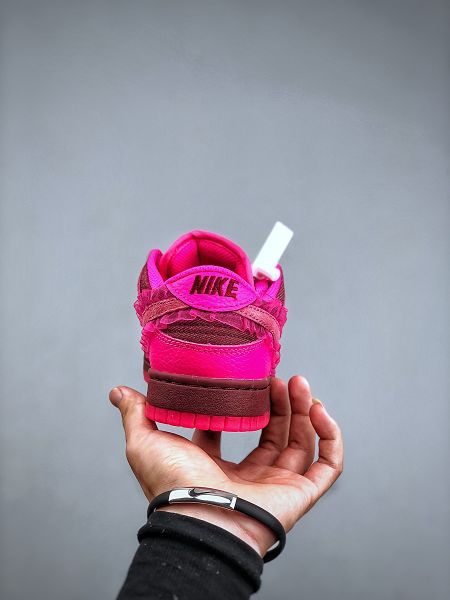 Nike Wmne SB Dunk Low GS 2022新款 扣籃系列玫粉情人節蕾絲女款滑板鞋